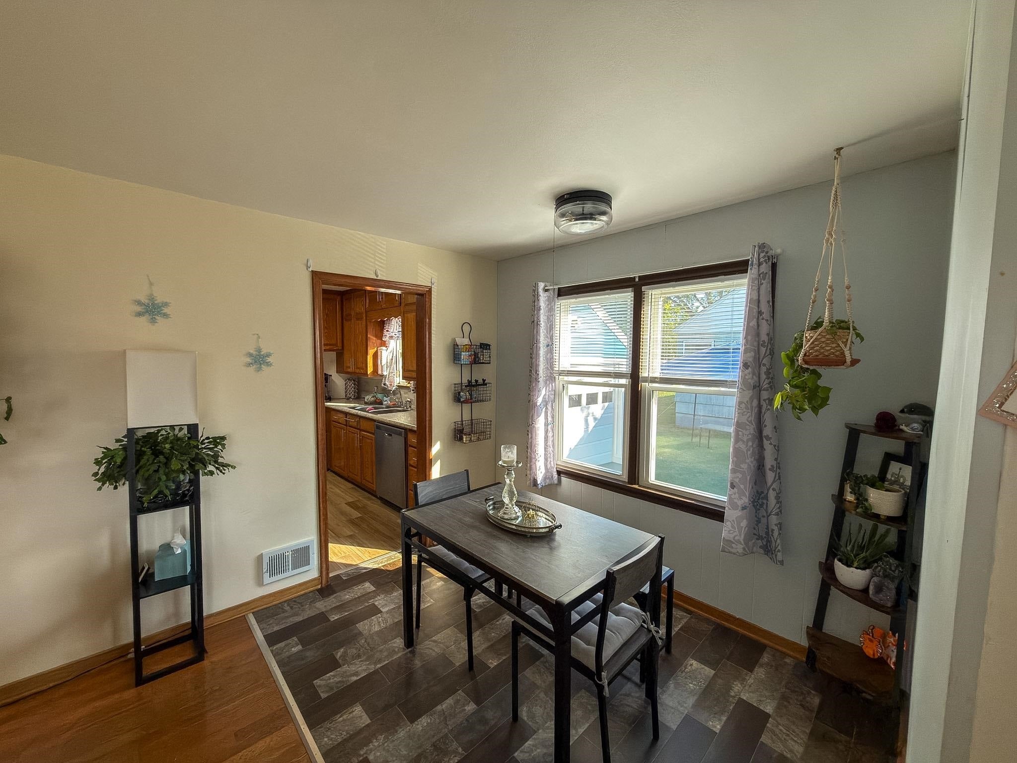 607 Johnson Street Rothschild, WI 54474 - Photo 7 of 28 Gallery Image 7