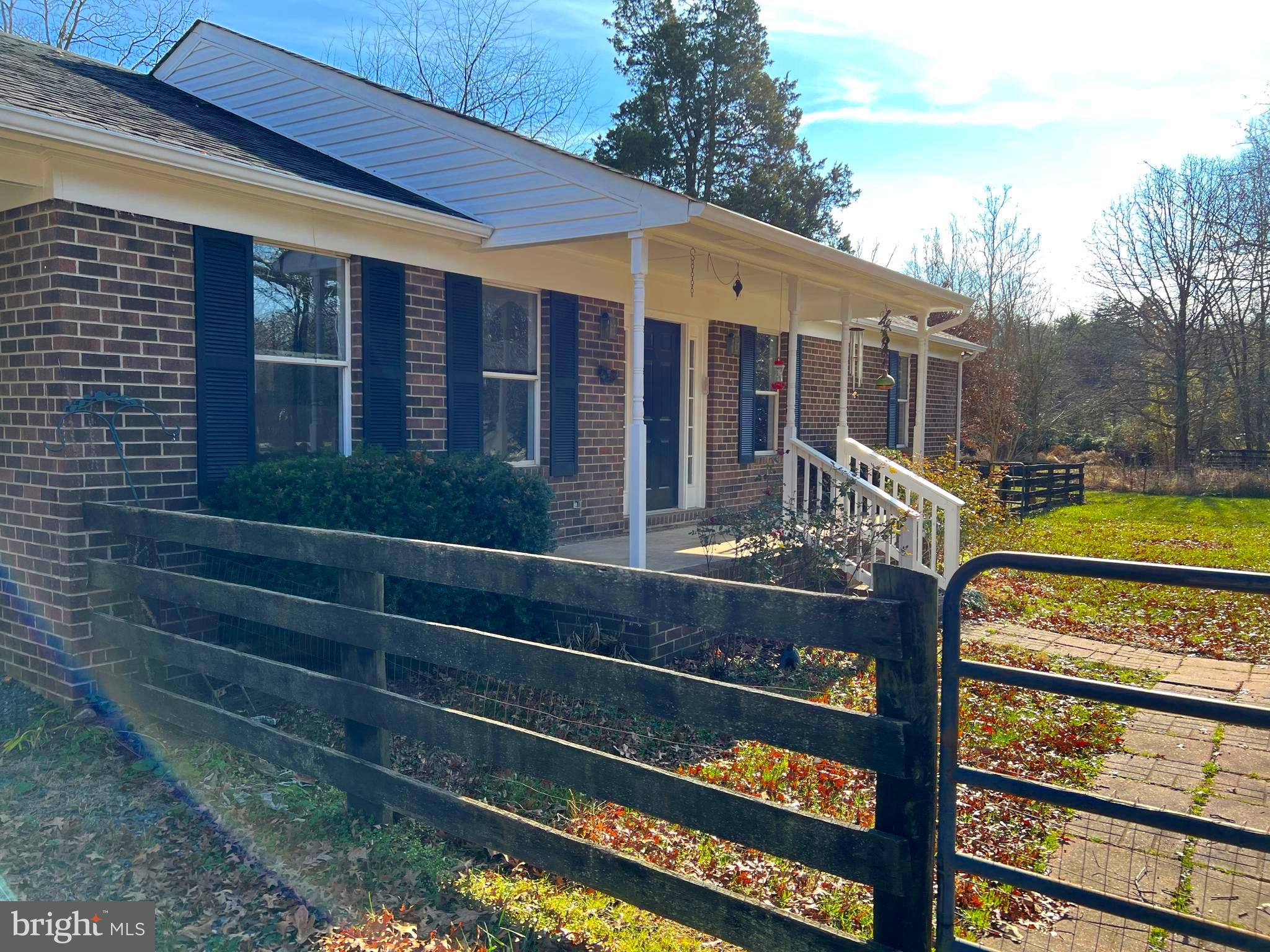 8307 Kines Road Warrenton, VA 20187 - Photo 10 of 46 Fenced Front Yard.
