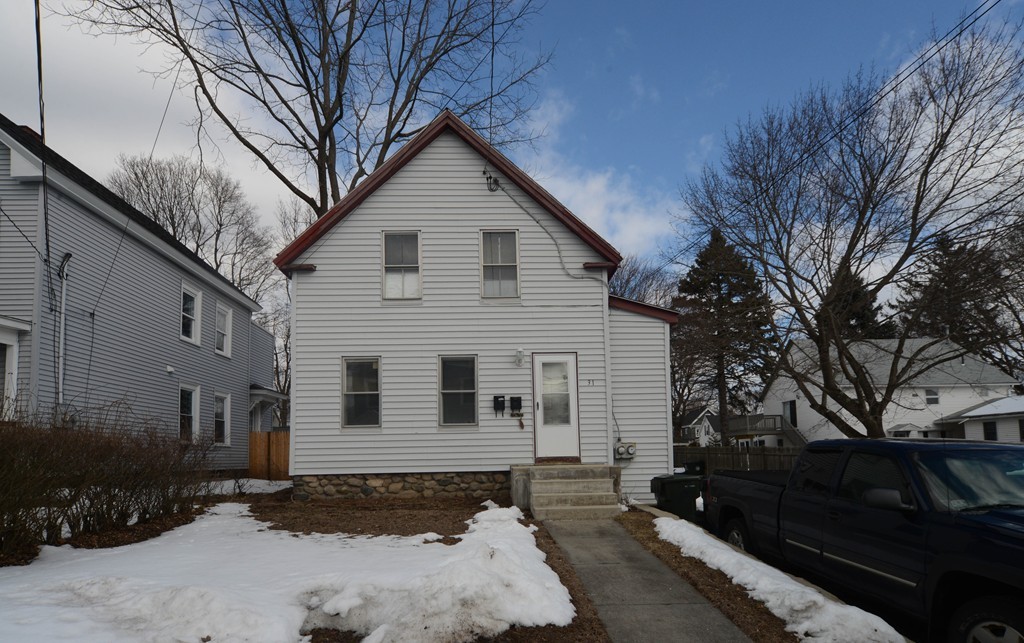 31 Rice Street Marlborough, MA 01752 - Photo 2 of 20