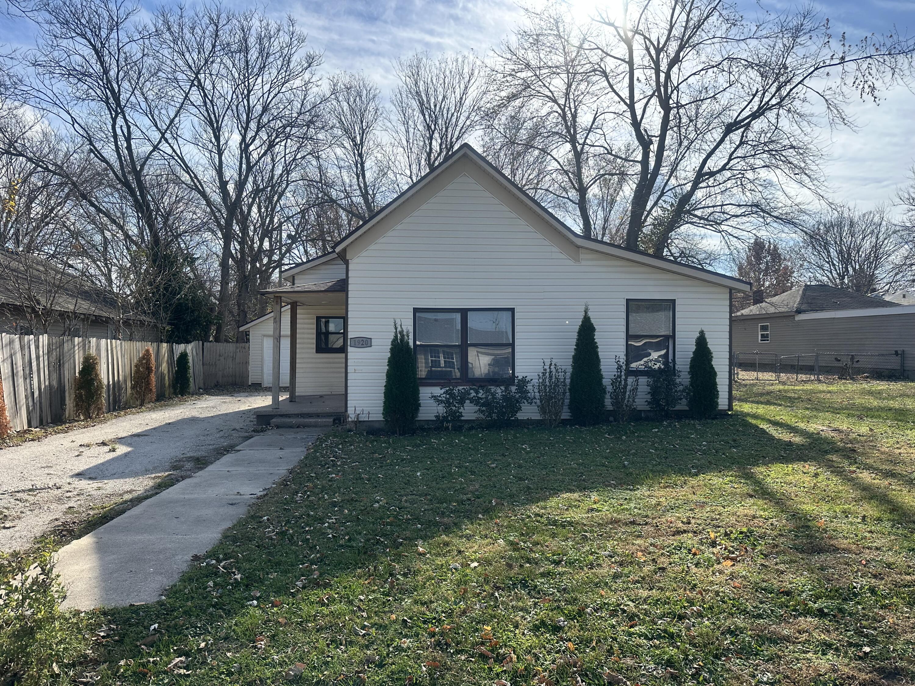 1920 East Cairo Street Springfield, MO 65802 - Photo 1 of 1 IMG_0725