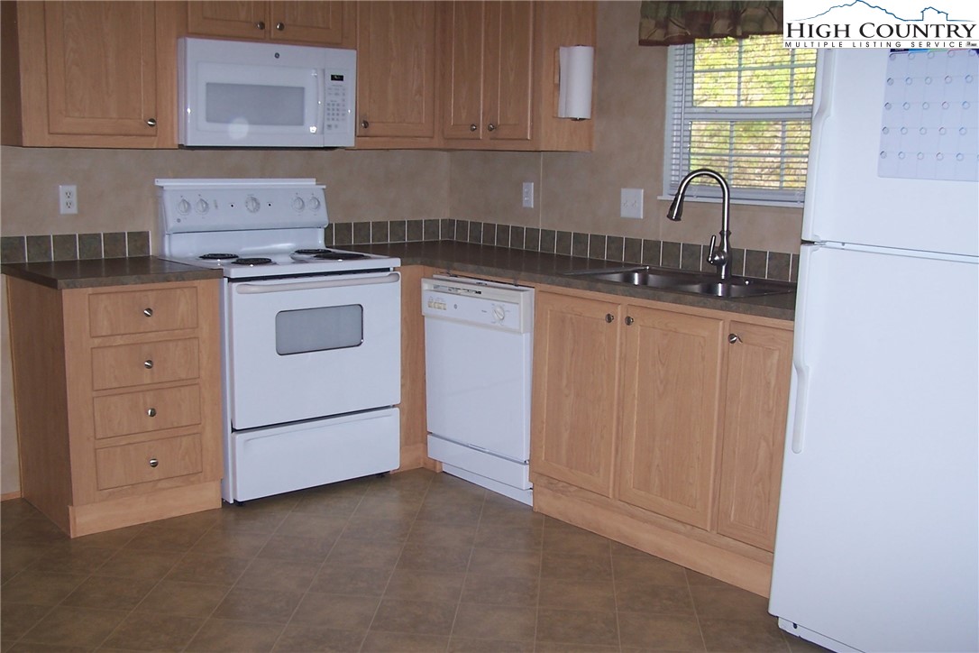 543 Laurel Fork Road Vilas, NC 28692 - Photo 15 of 24 Gallery Image 15