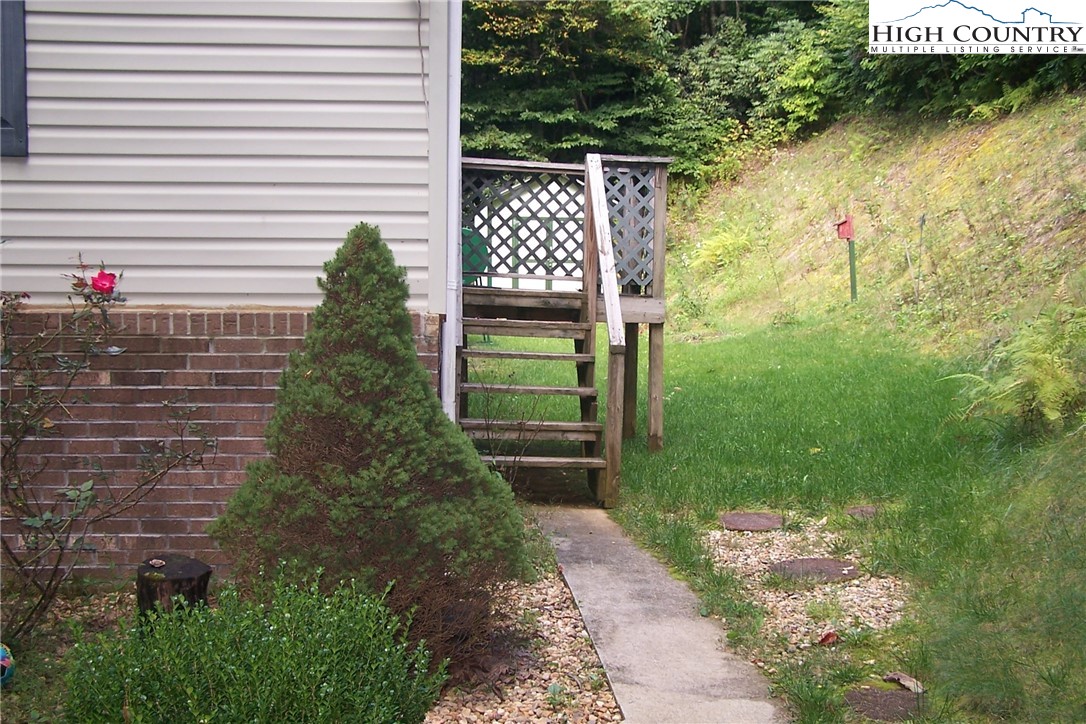 543 Laurel Fork Road Vilas, NC 28692 - Photo 4 of 24 Gallery Image 4