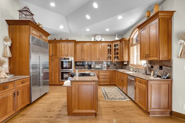 $1,850,000 | 61 Overlook Drive, Golf, IL 60029