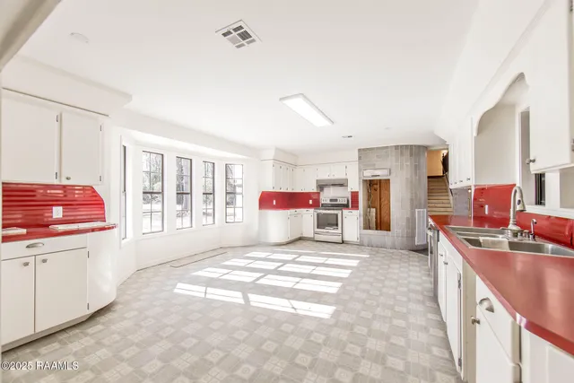 $495,000 | 4309 Bayouside Drive, Houma, LA 70363