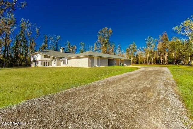 $495,000 | 4309 Bayouside Drive, Houma, LA 70363