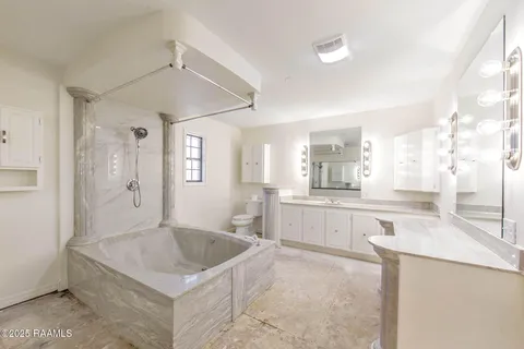 $495,000 | 4309 Bayouside Drive, Houma, LA 70363