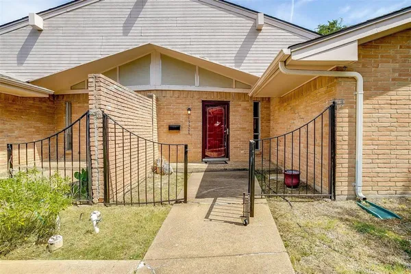 $1,900 | 13305 Southview Lane, Dallas, TX 75240