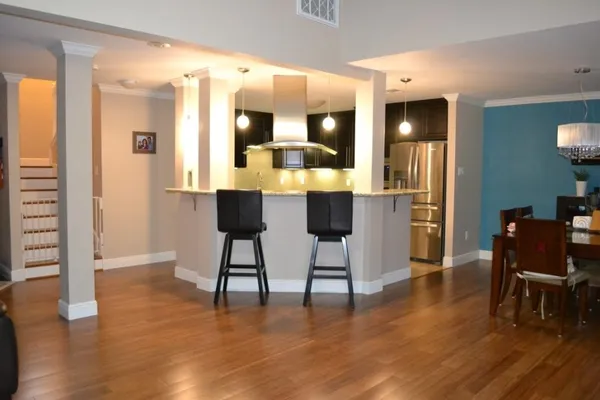$2,950 | 43 Hickory Oak Drive, The Woodlands, TX 77381