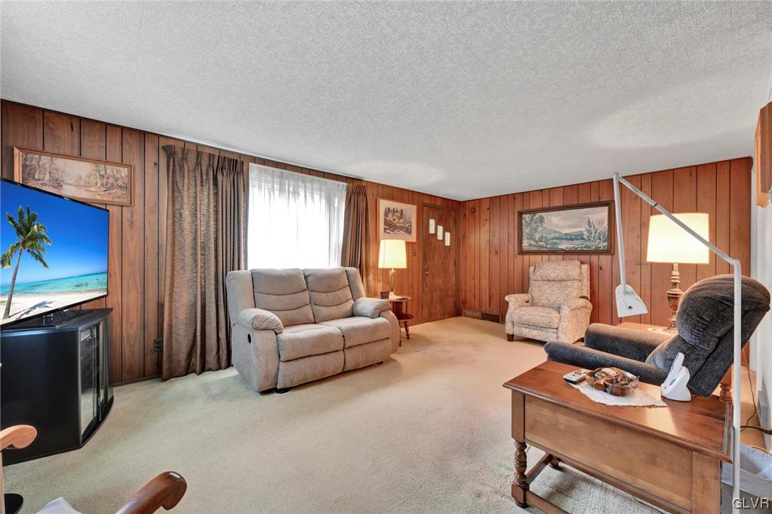 1069 Saucony Road Kutztown, PA 19530 - Photo 6 of 38 Gallery Image 6