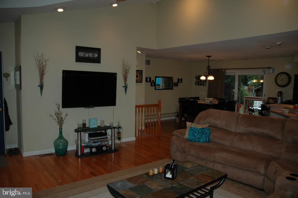 224 Sextant Road Manahawkin, NJ 08050 - Photo 11 of 35