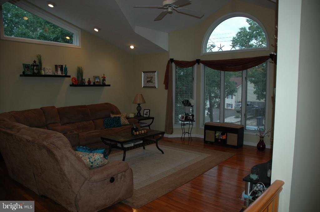 224 Sextant Road Manahawkin, NJ 08050 - Photo 9 of 35