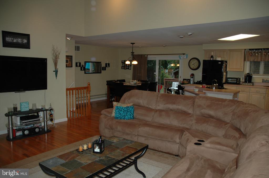 224 Sextant Road Manahawkin, NJ 08050 - Photo 10 of 35