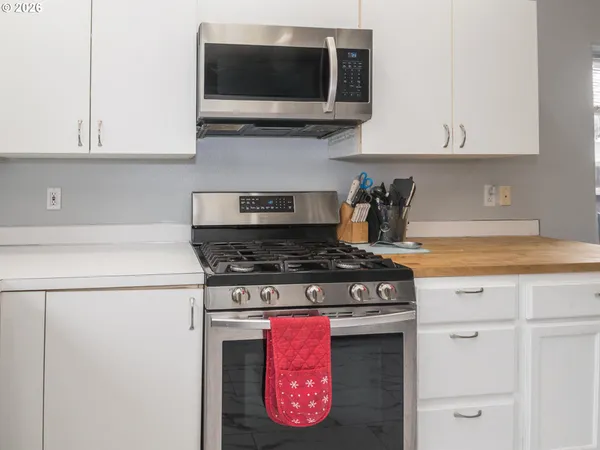 $439,000 | 2624 Southeast Hale Way, Gresham, OR 97080