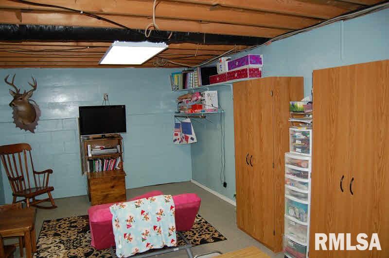 8123 Stonefort Road Creal Springs, IL 62922 - Photo 14 of 25 Gallery Image 14