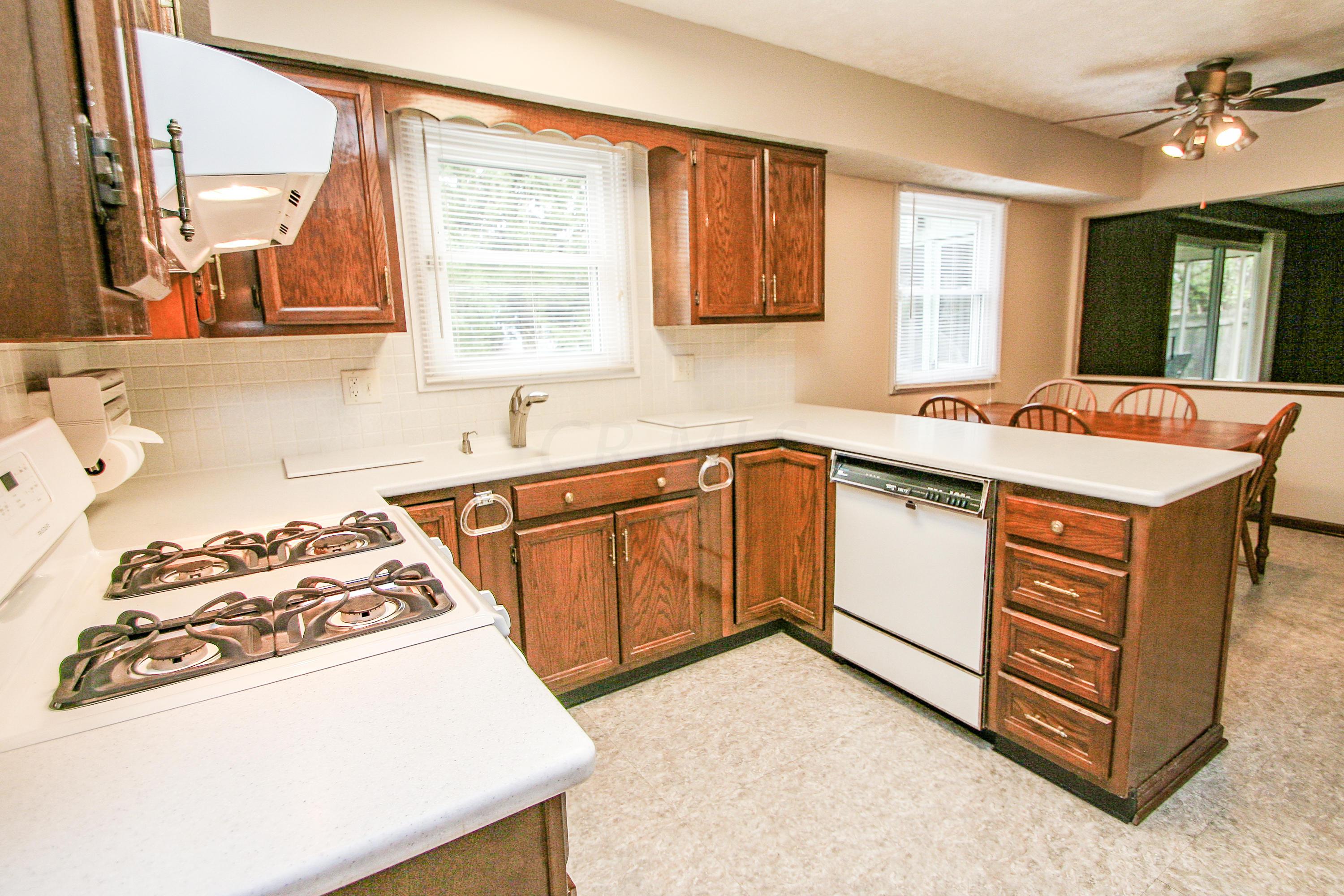 5504 Durrell Road Columbus, OH 43229 - Photo 11 of 46 Gallery Image 11