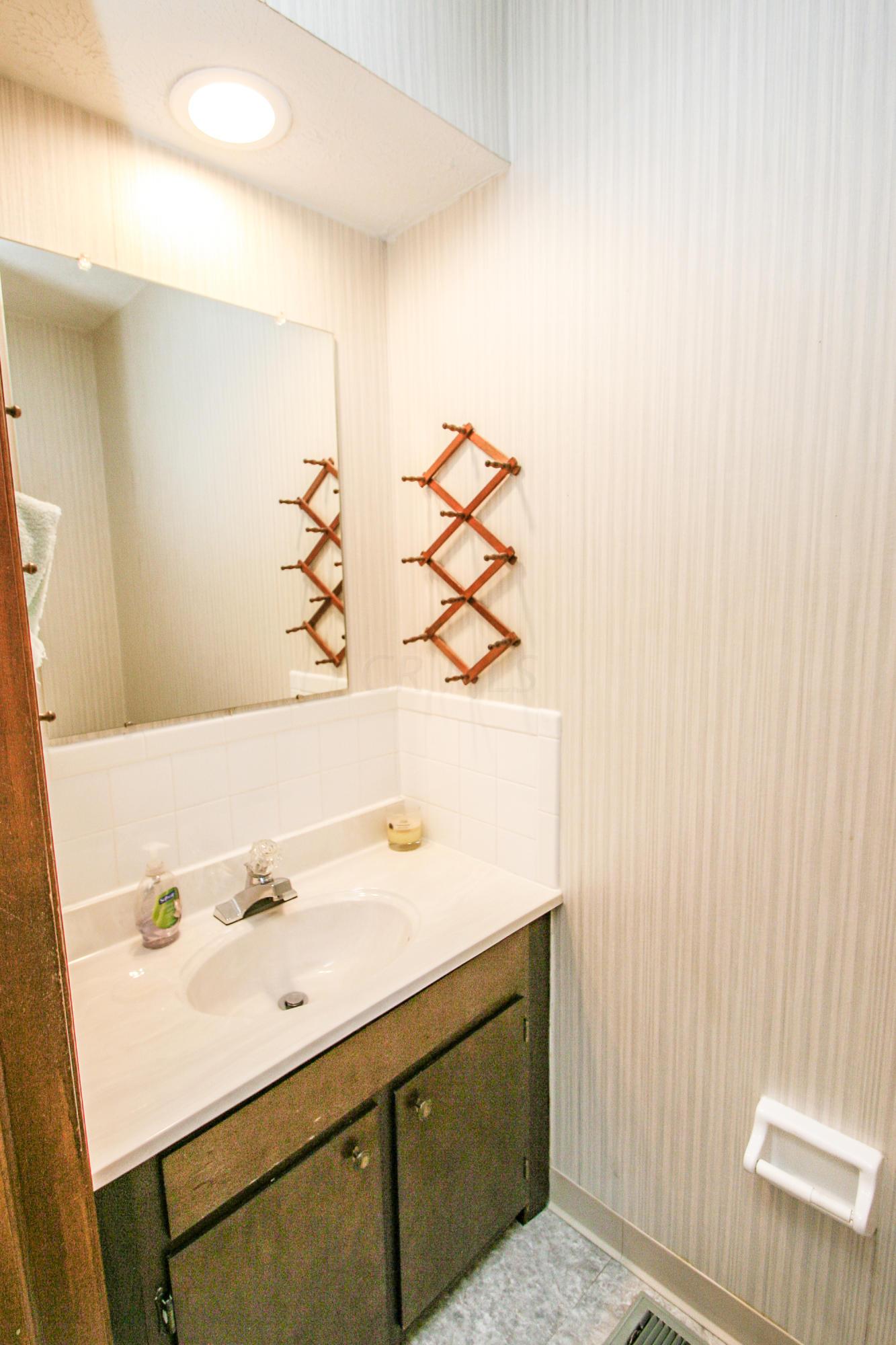 5504 Durrell Road Columbus, OH 43229 - Photo 20 of 46 Gallery Image 20