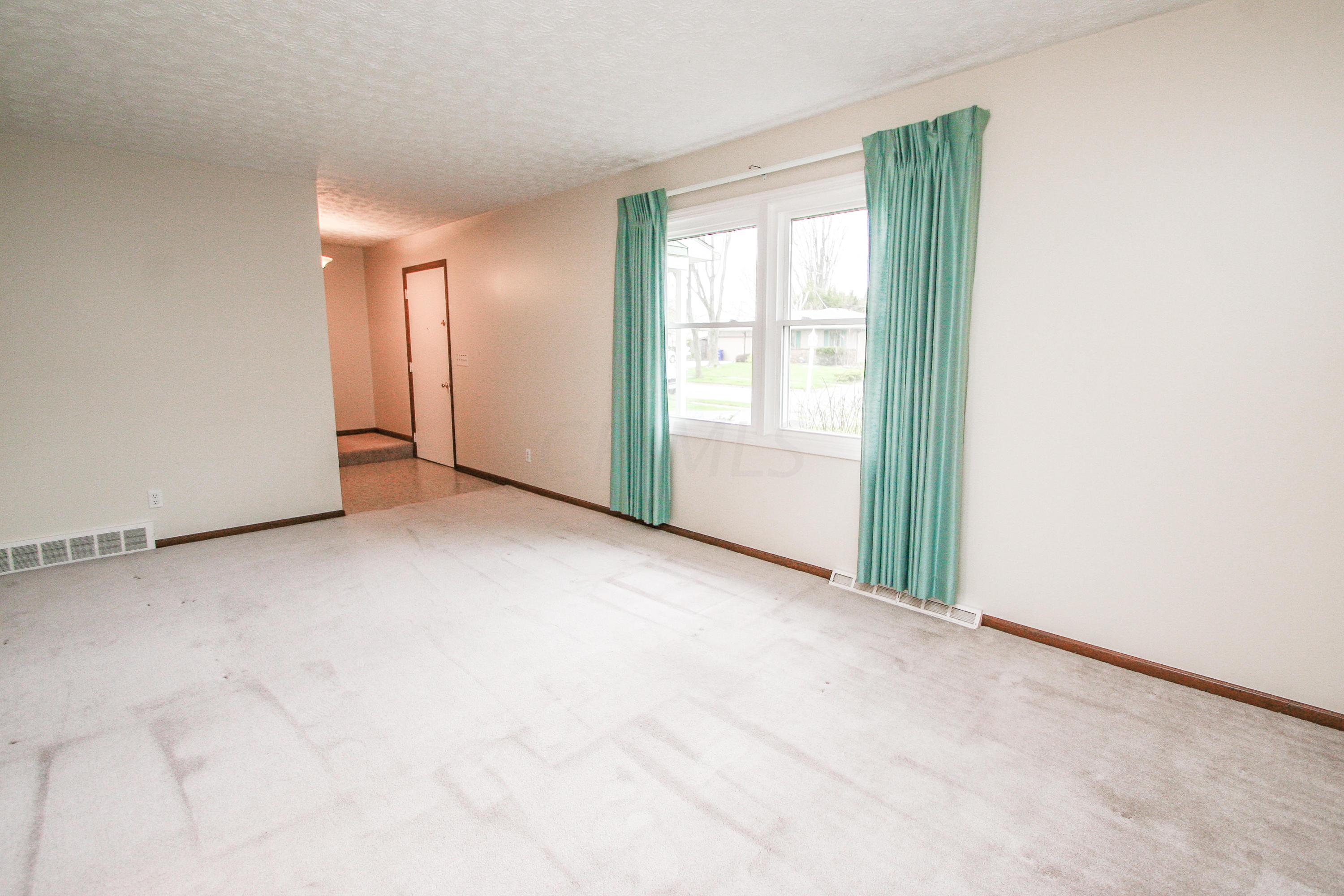 5504 Durrell Road Columbus, OH 43229 - Photo 8 of 46 Gallery Image 8