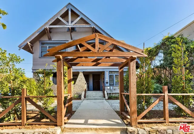 $2,995 | 1054 Maine Avenue, Unit 2, Long Beach, CA 90813