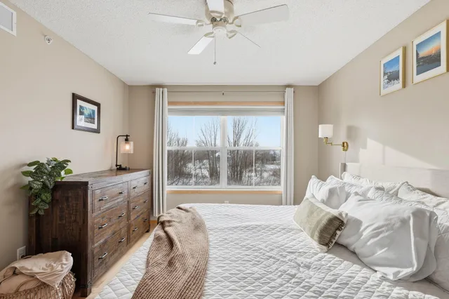 $300,000 | 4605 Victor Path, Unit 1, Hugo, MN 55038