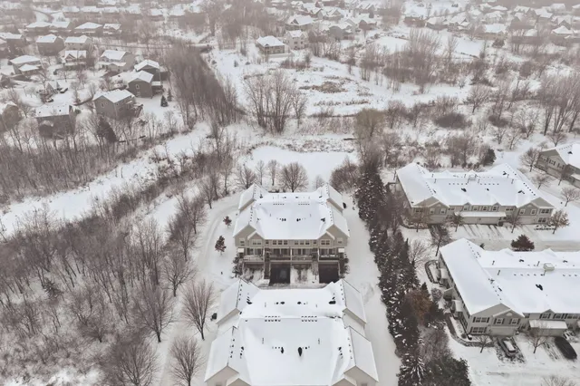 $300,000 | 4605 Victor Path, Unit 1, Hugo, MN 55038