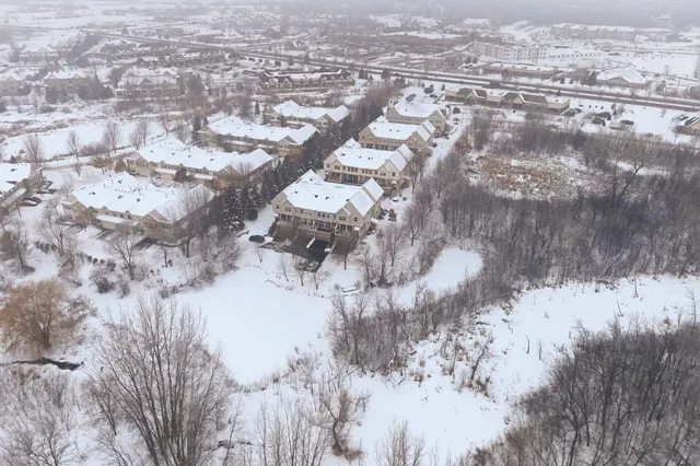 $300,000 | 4605 Victor Path, Unit 1, Hugo, MN 55038