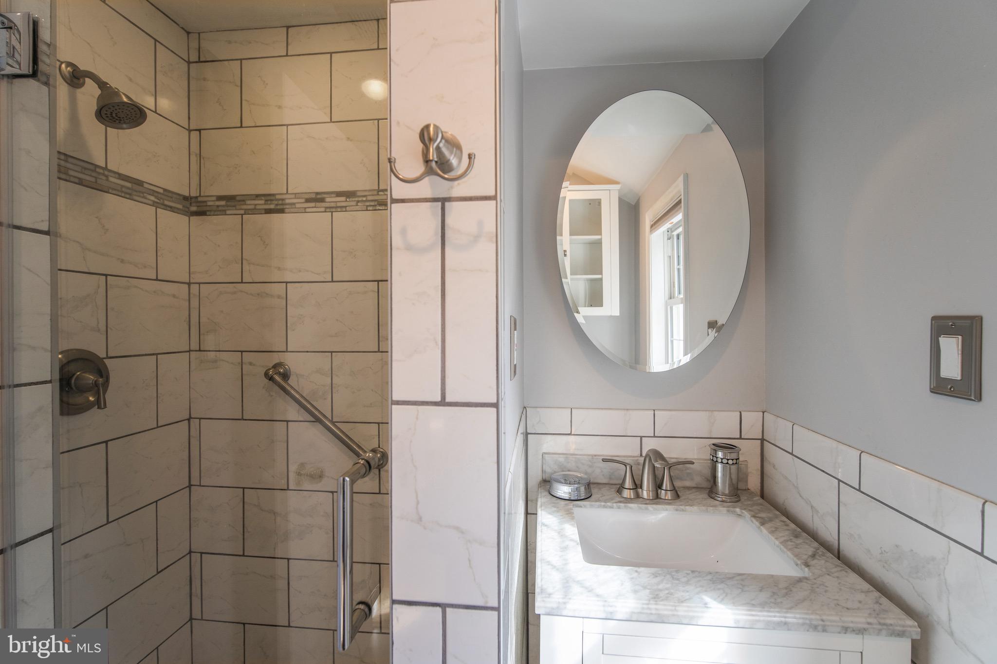 2106 Dayton Street Silver Spring, MD 20902 - Photo 18 of 28 Upper level Full Bath