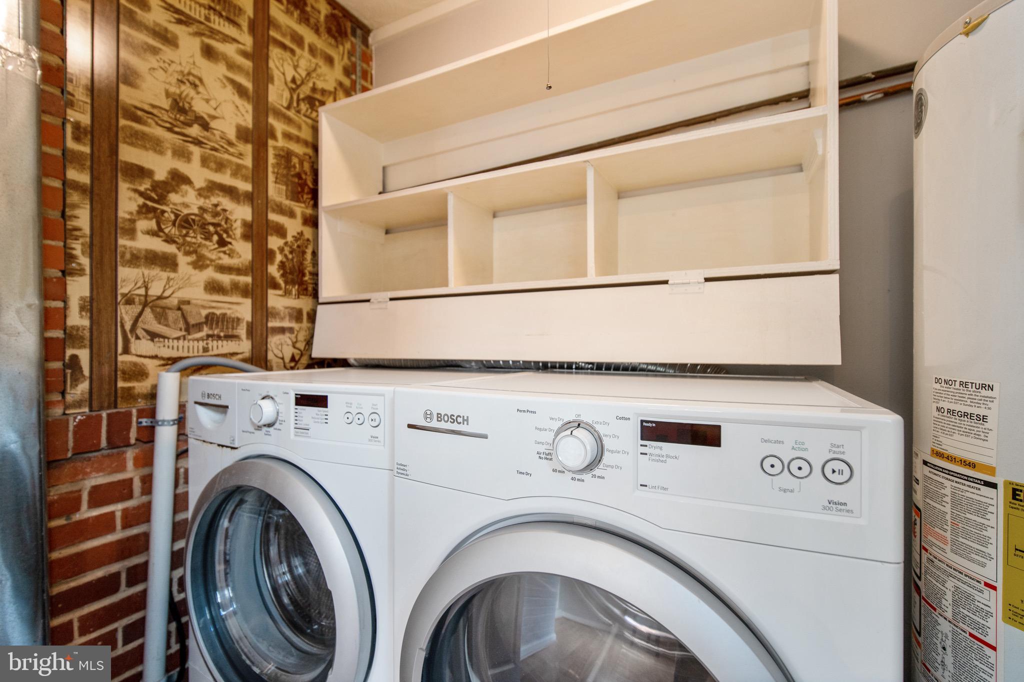 2106 Dayton Street Silver Spring, MD 20902 - Photo 8 of 28 Washer/Dryer on Main level