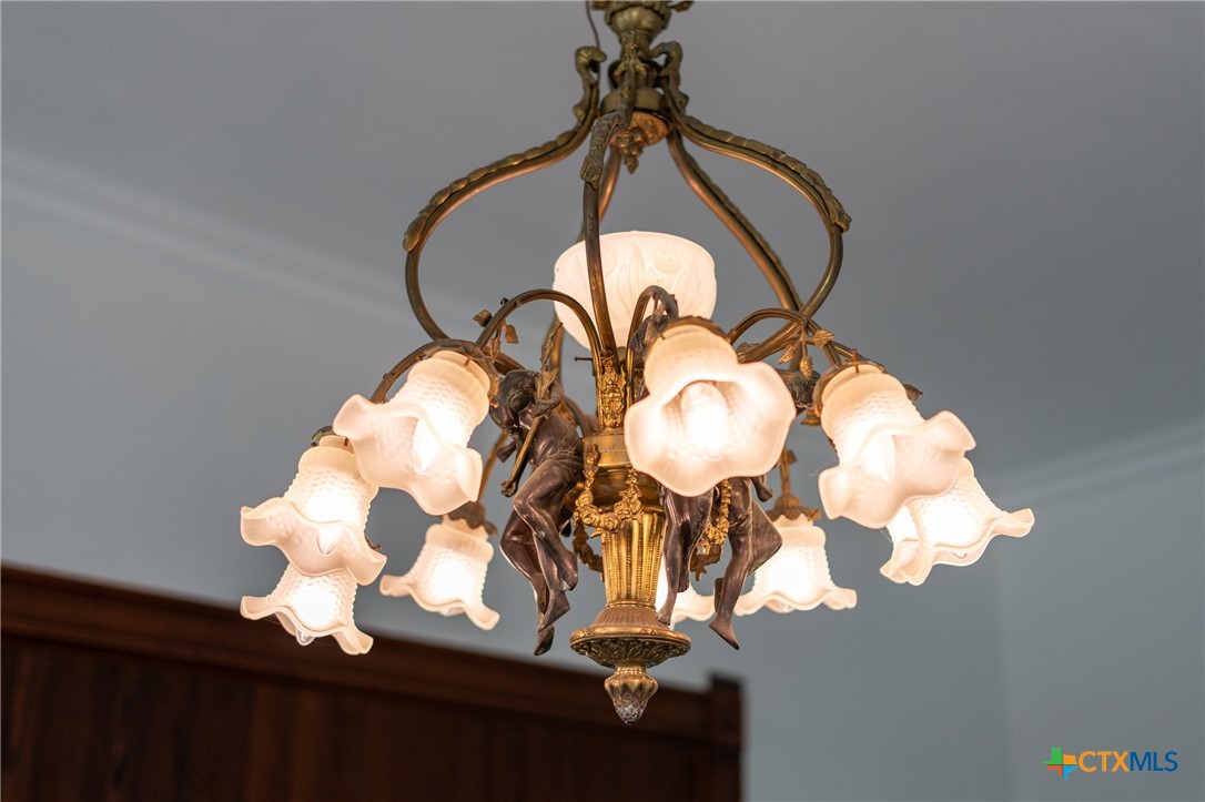 300 Estelle Rice Street Moody, TX 76557 - Photo 19 of 48 a bathroom with a light fixture and a vase