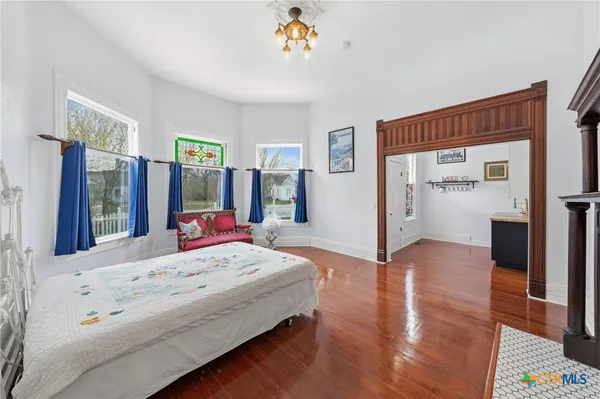 $445,000 | 300 Estelle Rice Street, Moody, TX 76557