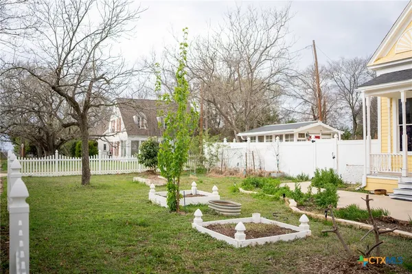 $445,000 | 300 Estelle Rice Street, Moody, TX 76557