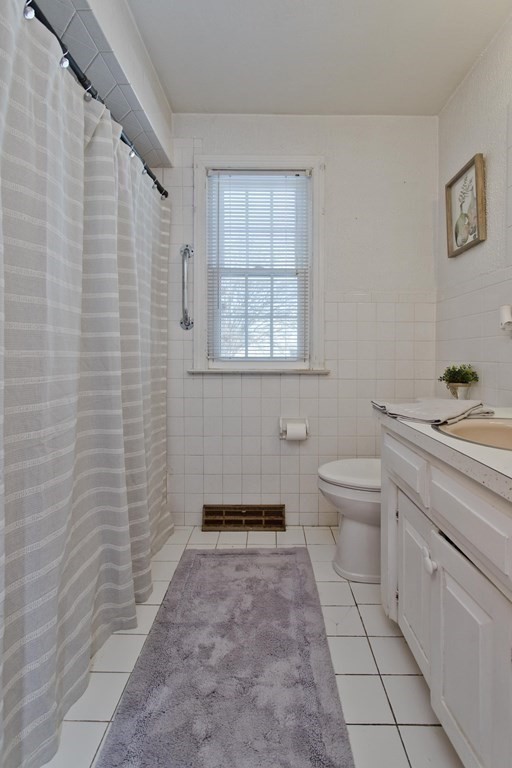72 Kipling Street Springfield, MA 01118 - Photo 25 of 37