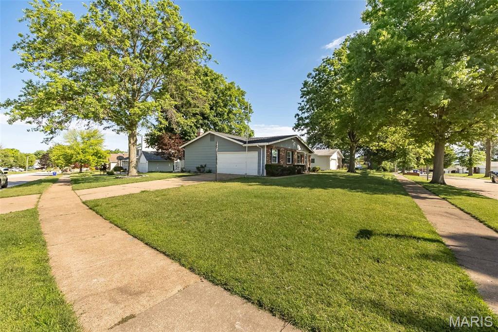 11716 Minot Drive Bridgeton, MO 63044 - Photo 4 of 59