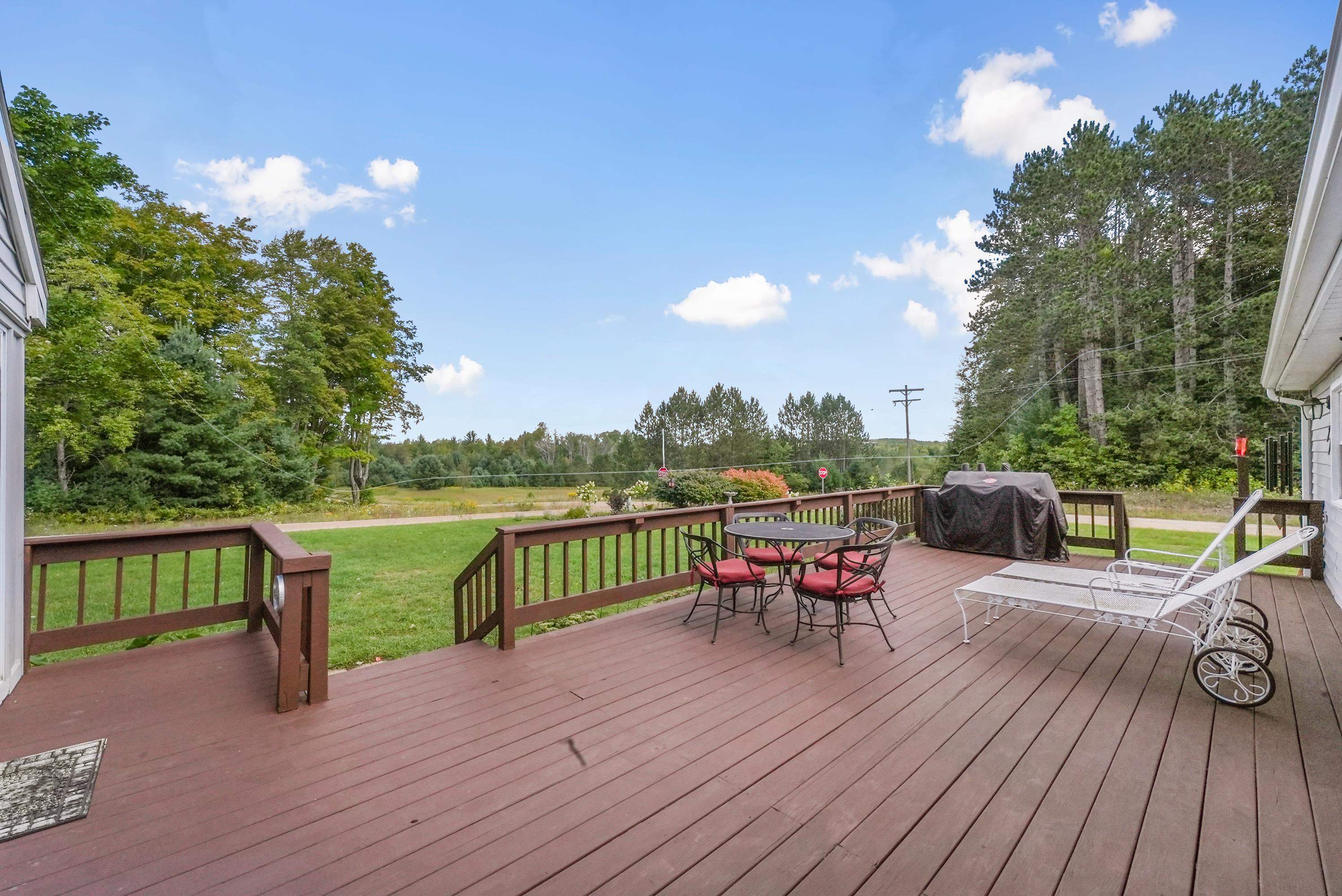 21 West 46 Road Cadillac, MI 49601 - Photo 8 of 50
