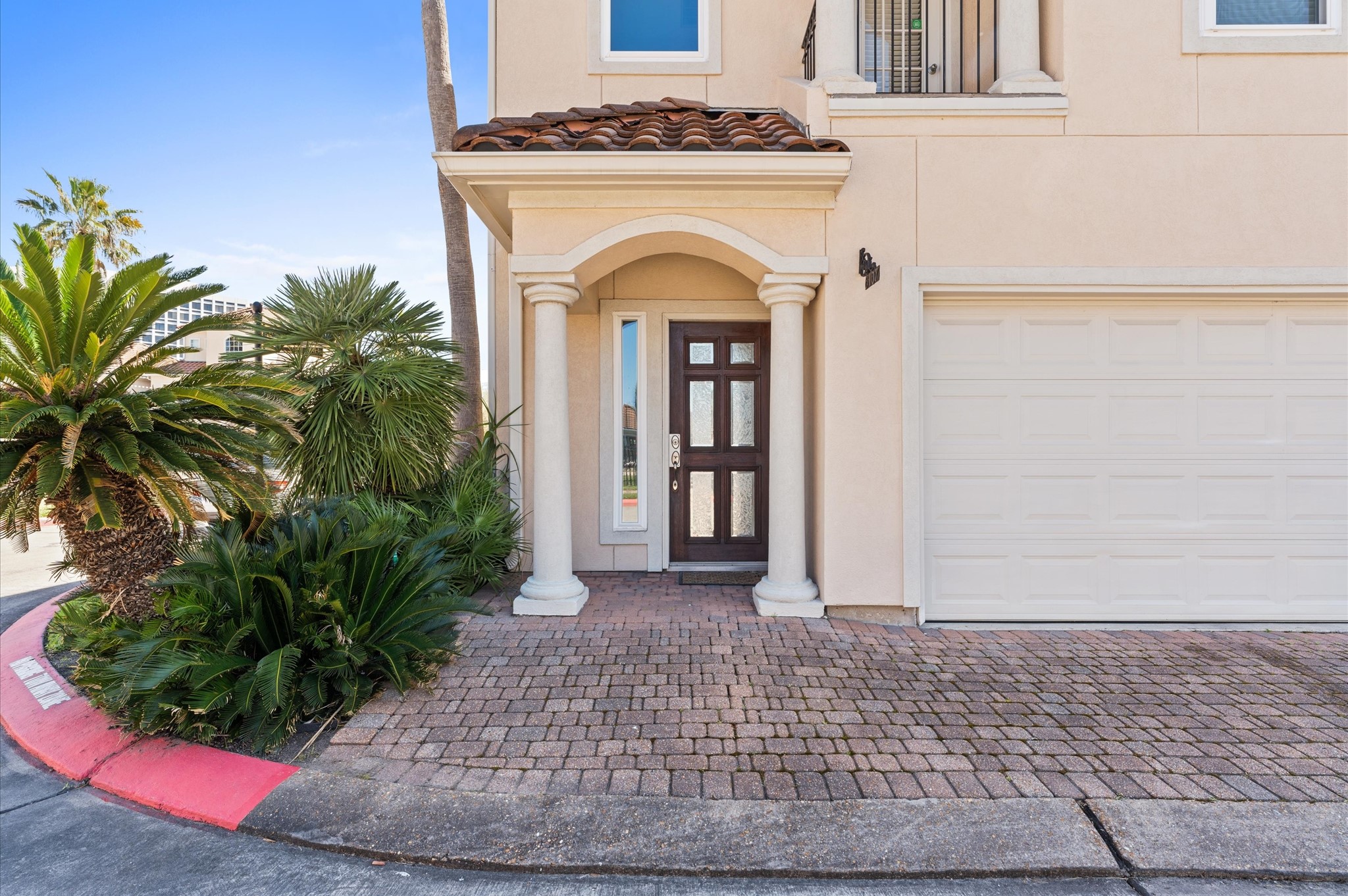 6107 Windwater Pointe Houston, TX 77036 - Photo 3 of 27