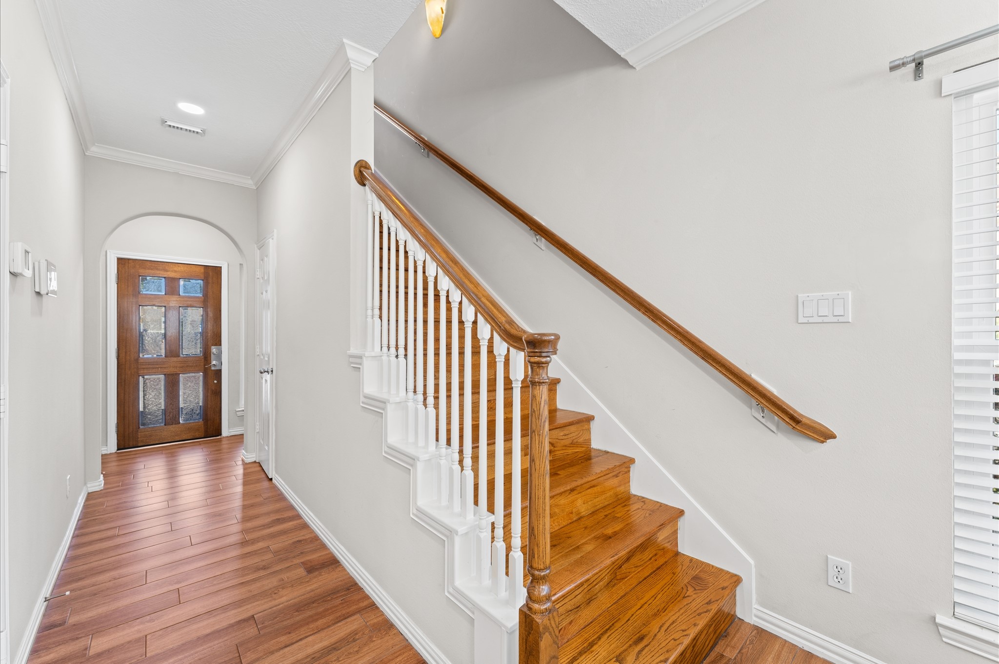 6107 Windwater Pointe Houston, TX 77036 - Photo 5 of 27