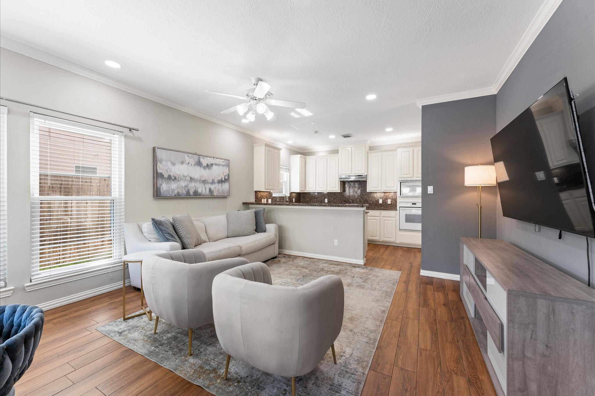 6107 Windwater Pointe Houston, TX 77036 - Photo 8 of 27