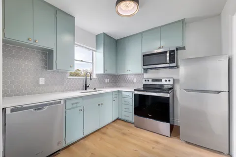 $975,000 | 306 West Stassney Lane, Unit 1&2, Austin, TX 78745