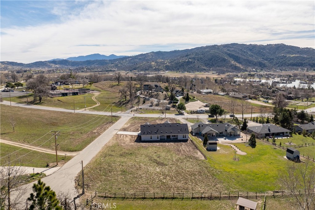 24401 Oaktree Court Tehachapi, CA 93561 - Photo 45 of 49 Gallery Image 45