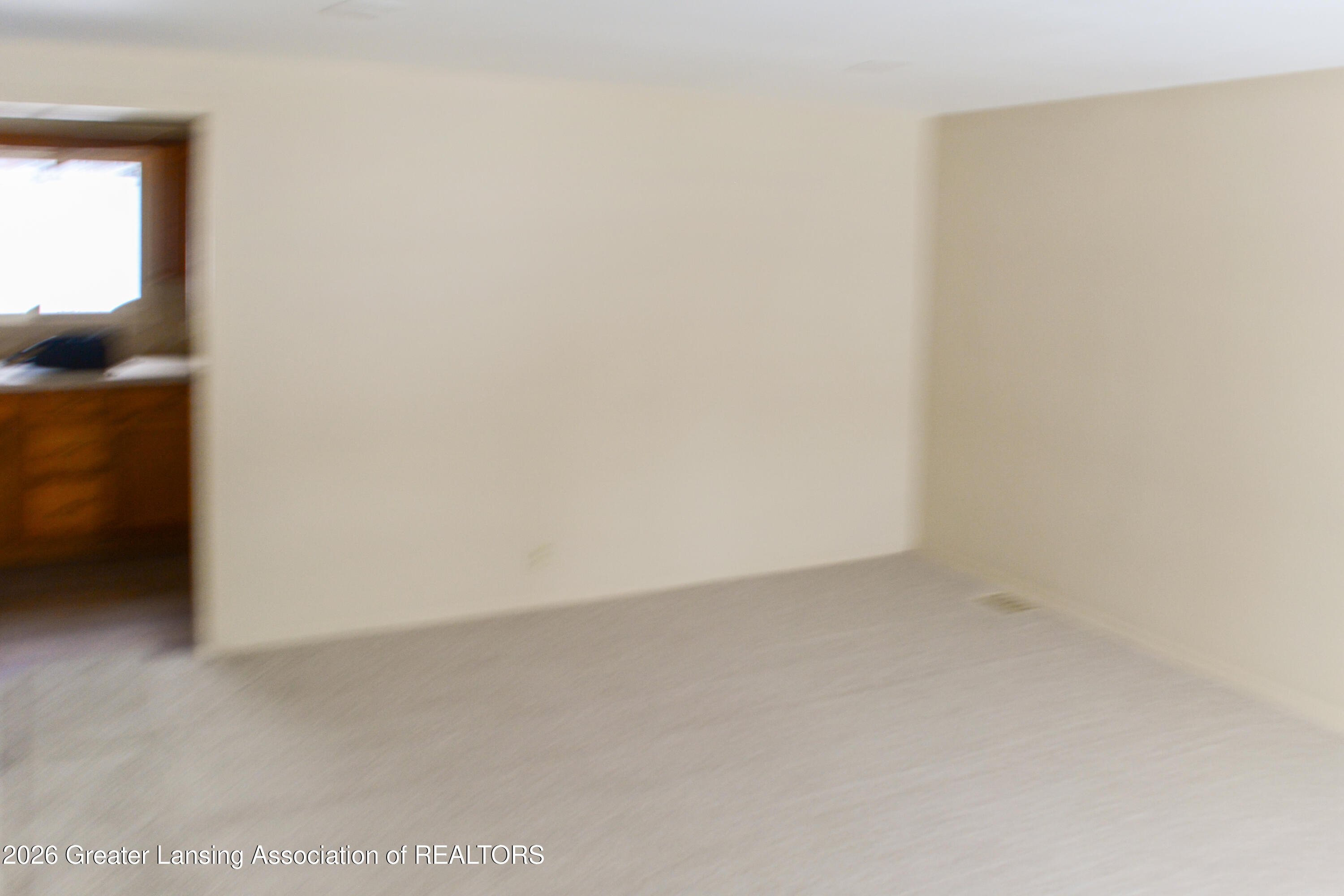 1015 Westfield Road Lansing, MI 48917 - Photo 4 of 19 DSC_0358