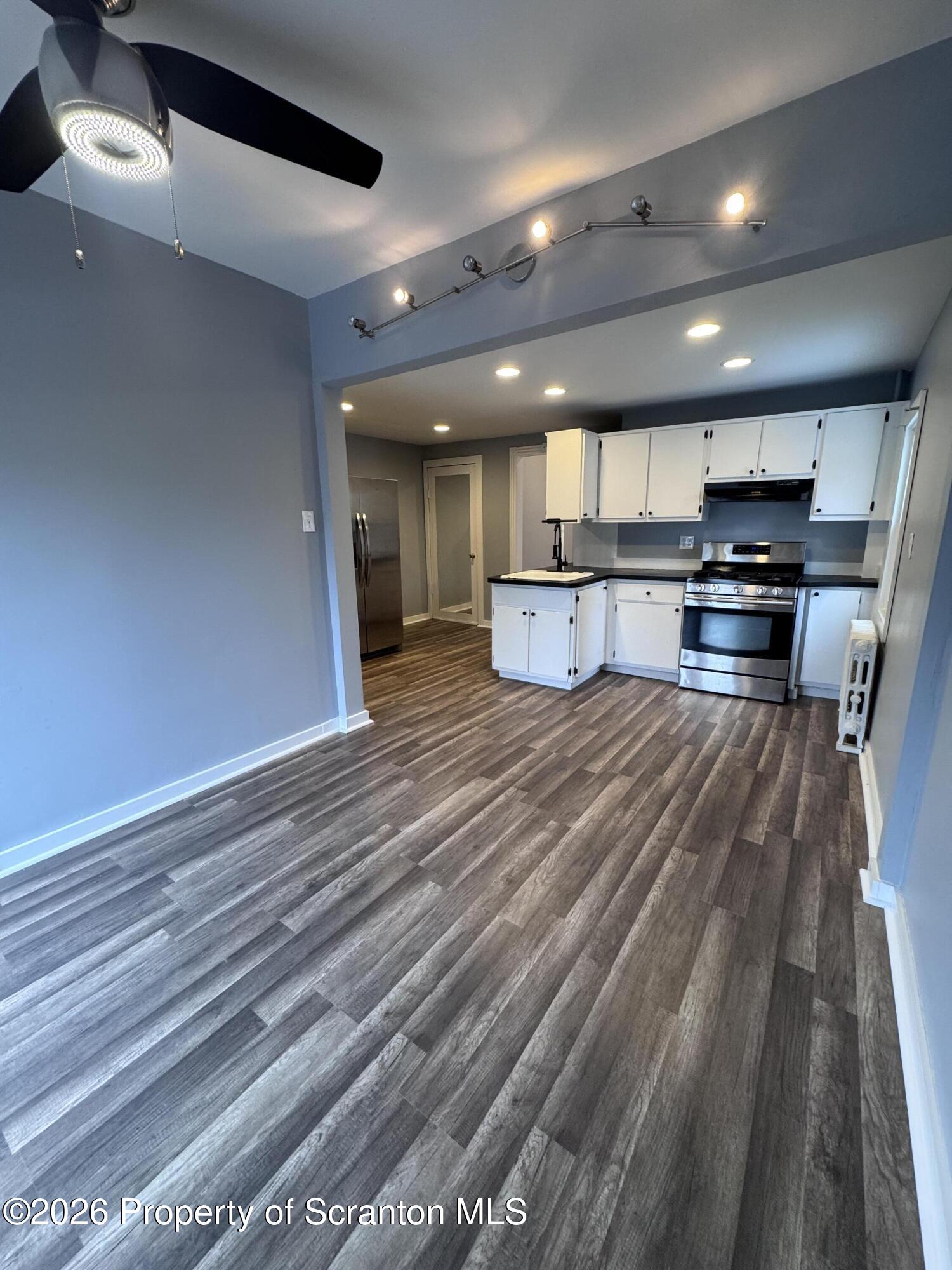 1019 Wheeler Avenue Scranton, PA 18510 - Photo 2 of 13 IMG_2481