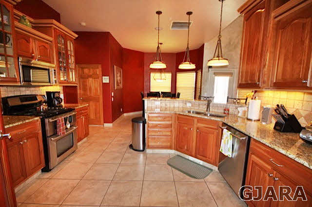 2067 Spur Cross Road Grand Junction, CO 81507 - Photo 3 of 22 Gallery Image 3