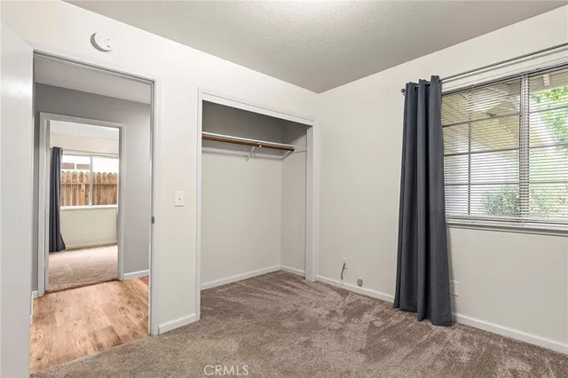 a view of livingroom with furniture