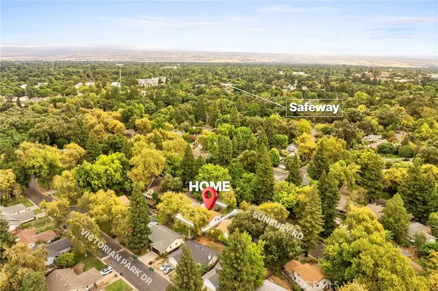 a sign that is sitting on a door