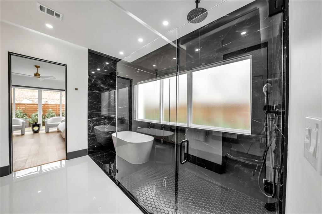 4721 Linnet Lane Dallas, TX 75209 - Photo 16 of 40 a lobby with furniture and window