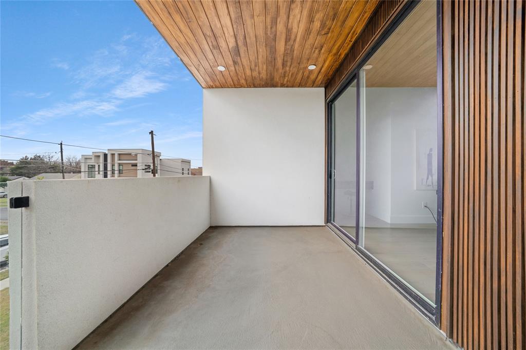 4721 Linnet Lane Dallas, TX 75209 - Photo 22 of 40 a view of a terrace with sky view