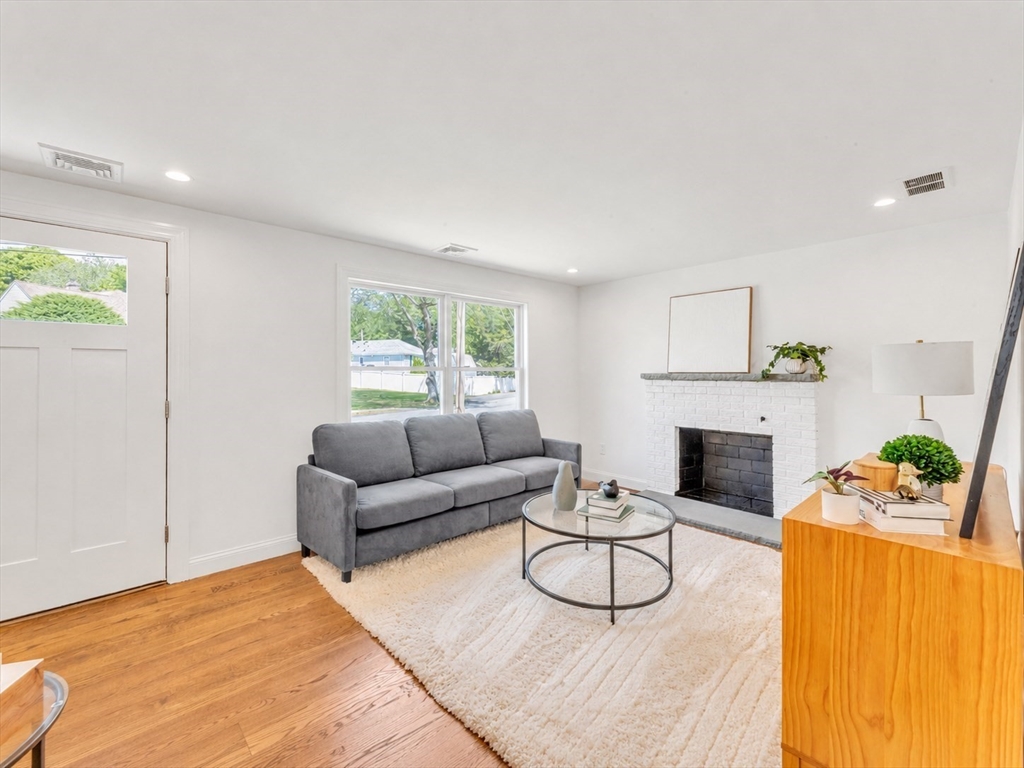 49 Maynard Road Dedham, MA 02026 - Photo 4 of 29