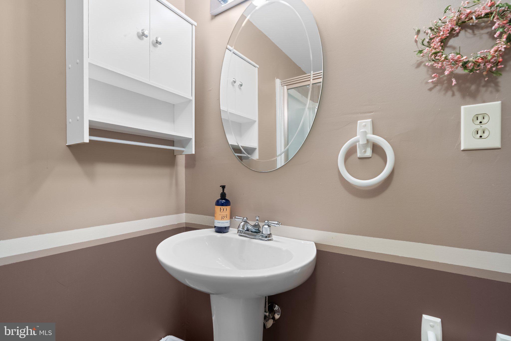 160 Congo-Niantic Road Barto, PA 19504 - Photo 57 of 84 Charming half-bath with modern accents.