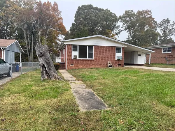 $1,300 | 931 Moravia Street, Winston-Salem, NC 27107