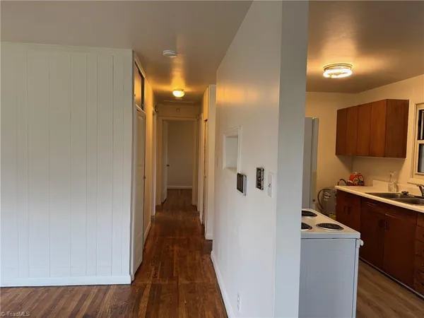 $1,300 | 931 Moravia Street, Winston-Salem, NC 27107