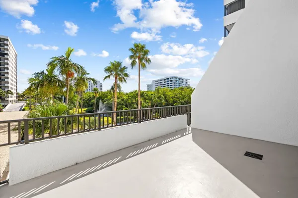 $5,250 | 3420 South Ocean Boulevard, Unit 3P, Highland Beach, FL 33487